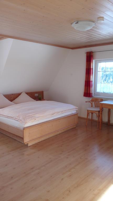 Pension Forsthaus Taele - Das Gaestehaus Vom Schwarzwaldgasthaus Salenhof Titisee-Neustadt Ngoại thất bức ảnh