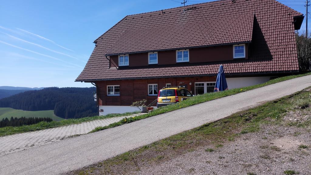 Pension Forsthaus Taele - Das Gaestehaus Vom Schwarzwaldgasthaus Salenhof Titisee-Neustadt Ngoại thất bức ảnh